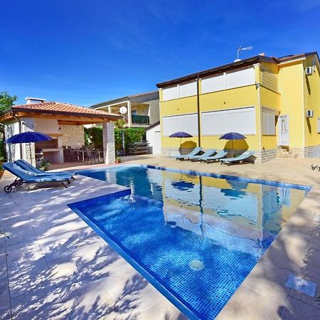 Apartments House Anna For Max 13 Persons In Porec, Pet Friendly Exterior foto